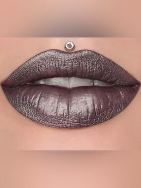Jeffree Star Cosmetics Velour Liquid Lipstick - Restraints (NIB)